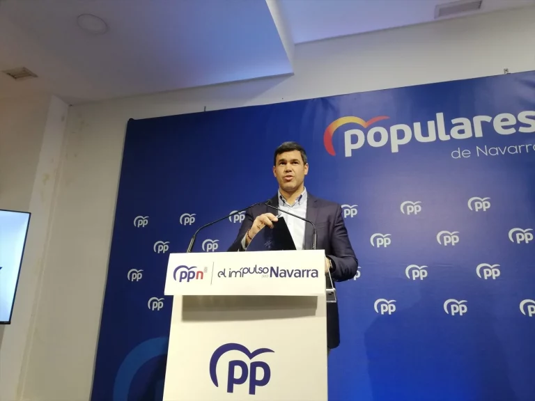 El PP acusa a Sánchez de hacer sus pruebas electorales con la identidad de Navarra