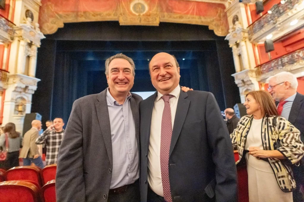 Aitor Esteban y Andoni Ortuzar.