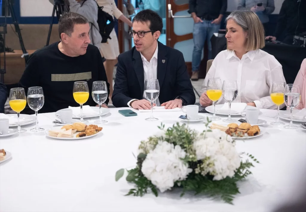 EuropaPress 6483291 i d coordinador general eh bildu arnaldo otegi lider eh bildu parlamento Moncloa