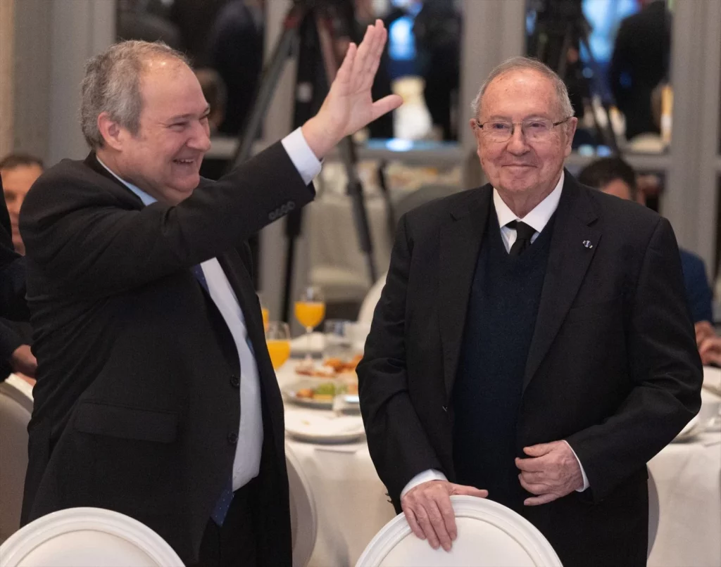 El ministro de Industria y Turismo, Jordi Hereu, y el Presidente de la Cámara de Comercio de España, José Luis Bonet, durante un desayuno informativo de Fórum Europa, a 20 de febrero de 2025, en Madrid (Fuente: Agencias)