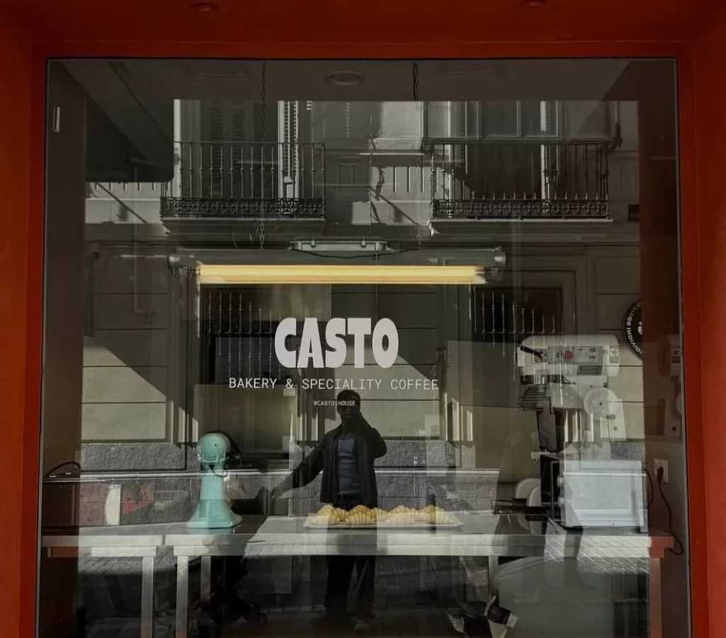 La experiencia del café: una de los sitios madrileños más bonitos para desayunar este 2025 