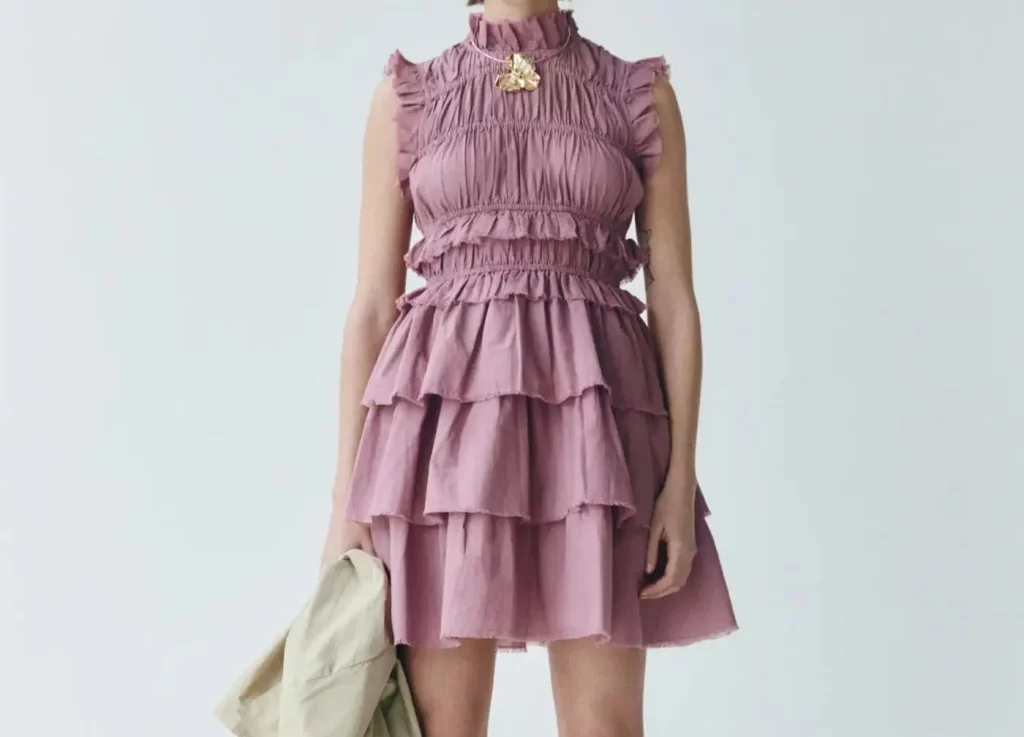 Sfera tiene la colección de vestidos holgados perfecta para llevar con zapatillas 19 Moncloa WhatsApp Image 2025 02 07 at 5.05.22 AM 1 Moncloa