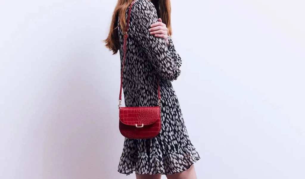 Sfera tiene la colección de vestidos holgados perfecta para llevar con zapatillas 20 Moncloa WhatsApp Image 2025 02 07 at 5.05.22 AM 2 Moncloa