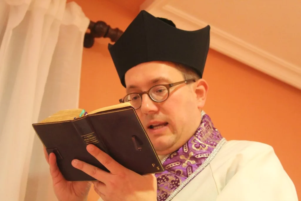 Las exmonjas de Belorado amplían su equipo espiritual con un 'cura' alemán 1 Moncloa WhatsApp Image 2025 02 19 at 09.52.28 1 Moncloa