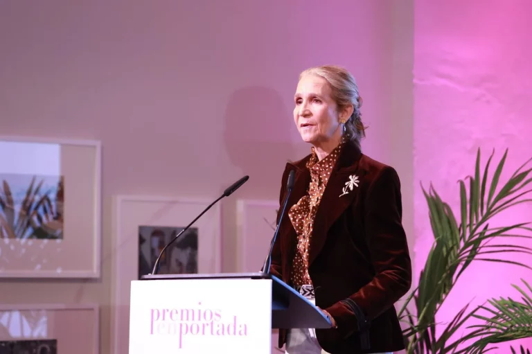 Pilar Eyre revela el difícil momento que vivió la infanta Elena tras un ictus en su familia