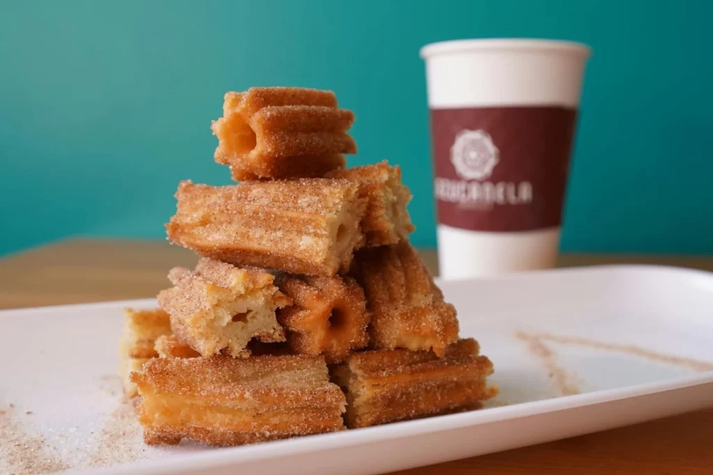 Disfruta del desayuno o merienda con estos churros caseros 2 Moncloa Churros caseros