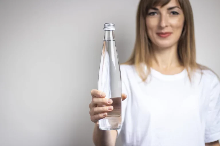 La verdad incómoda sobre el agua embotellada que nadie quiere escuchar