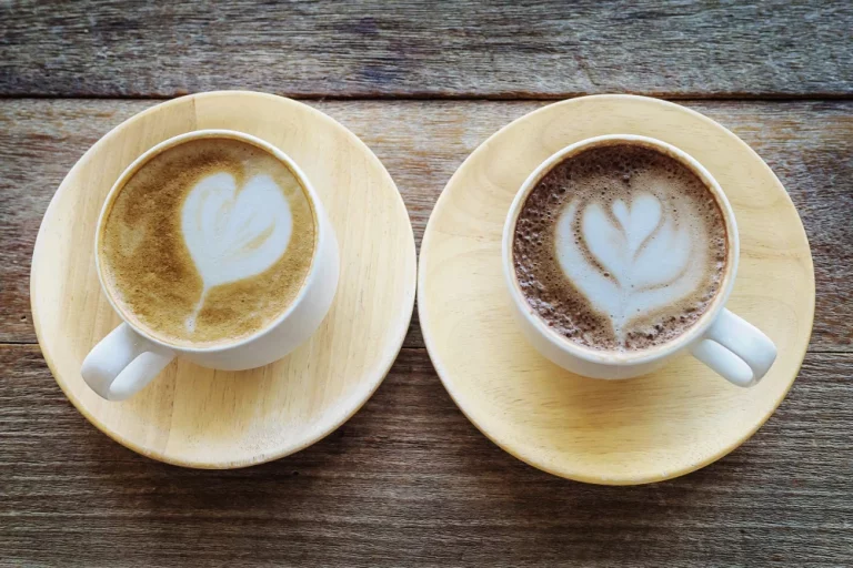 Café con leche, solo o capuchino: este es el más saludable según tu edad