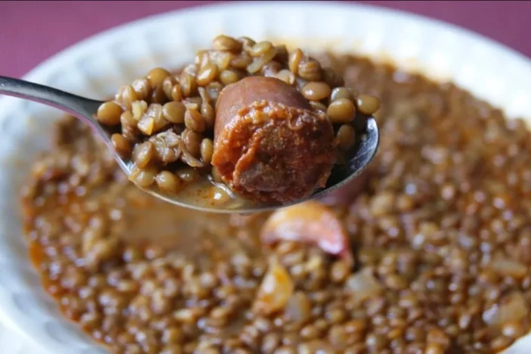 El truco gallego que convierte unas simples lentejas en una experiencia culinaria