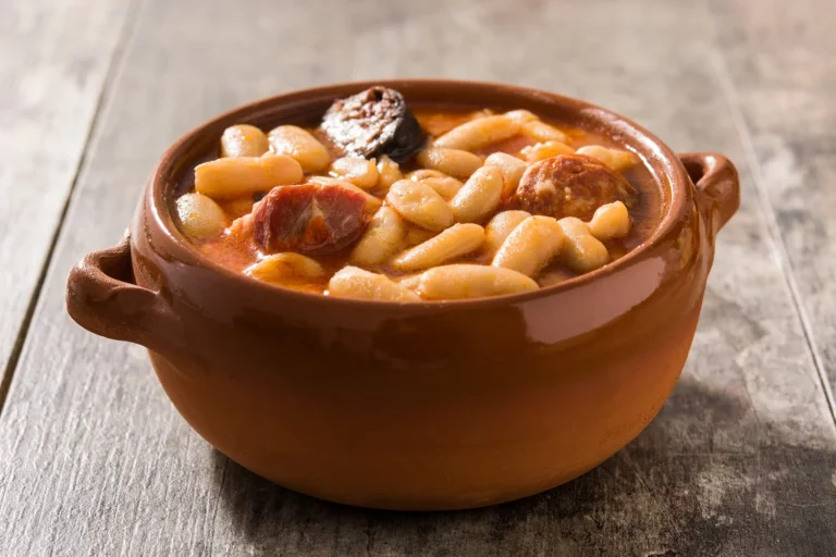 Siente el abrazo del invierno con este plato asturiano que te calienta por dentro