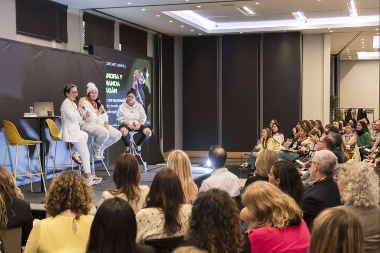 250 Profesionales se Reúnen para Transformar el Futuro del Mercado Digital