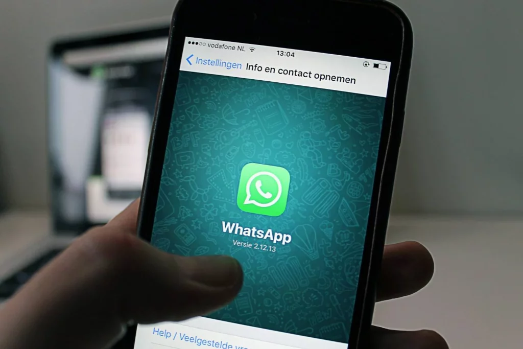 El truco definitivo para ser invisible en WhatsApp y cotillear sin dejar rastro 20 Moncloa Cómo se puede activar esta función necesaria en WhatsApp