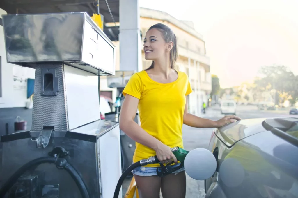 La DGT lo deja claro: abrochar los cinturones vacíos puede salvarte la vida 4 Moncloa Lo que no se sabía de las gasolineras y la DGT puede castigar