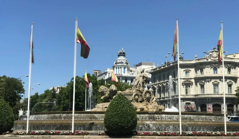 Qué ver en la calle más extensa de Madrid, con más de diez kilómetros de encanto urbano
