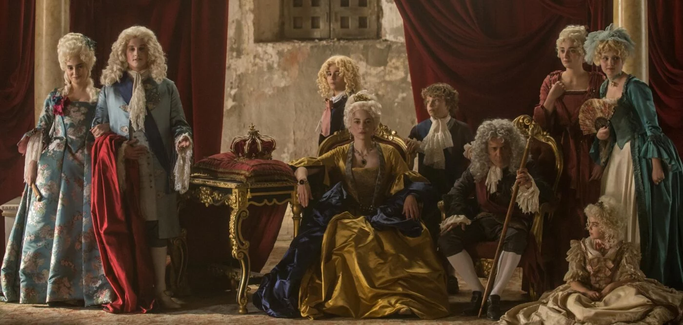 El pasado nunca fue tan divertido, la serie de Movistar Plus que rompe todos los moldes 1 Moncloa ¿Quiénes forman parte de este nuevo proyecto nacional?