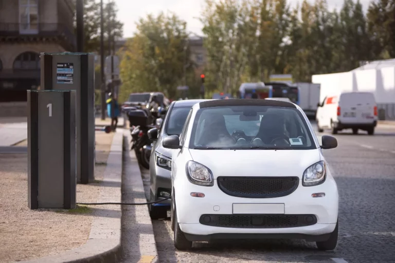 Si no quieres una multa de 200 euros, no aparques sin medir esta distancia