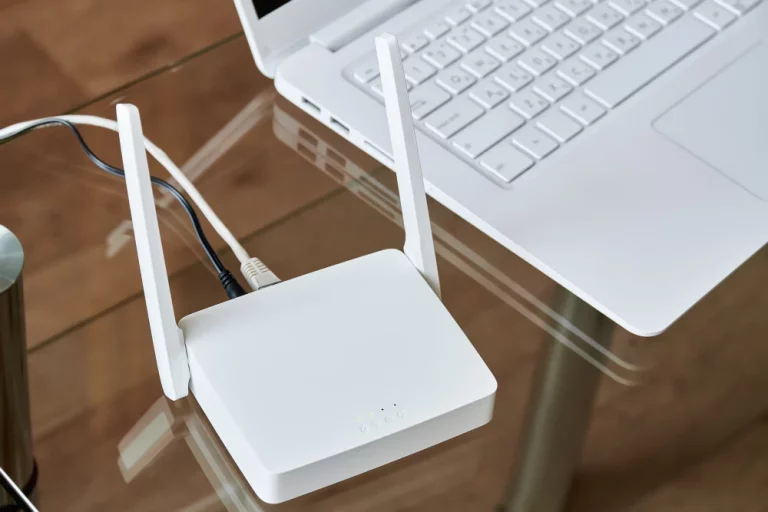 El botón olvidado del router que te libra de las interferencias sin esfuerzo