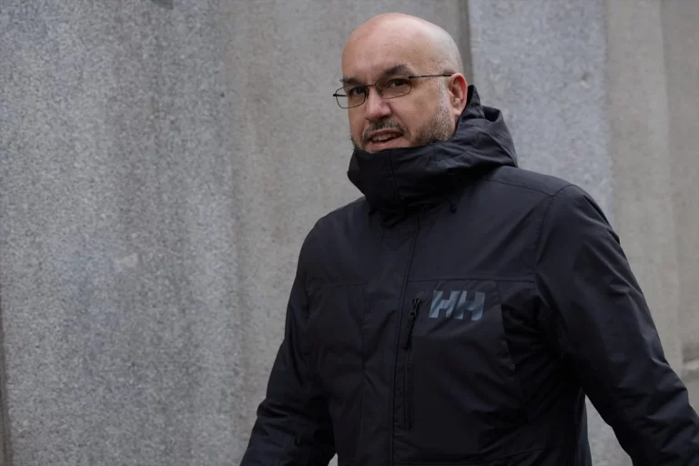 El jefe de Gabinete de Montero trasladó la petición de aplazamiento de Aldama a un asesor
