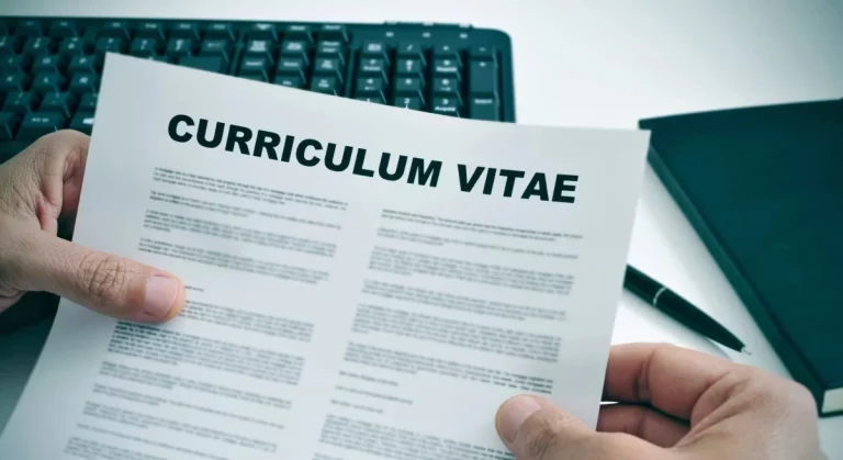 Estrategias para un CV Profesional: Cómo Adaptar tu Experiencia al Mercado Laboral Actual