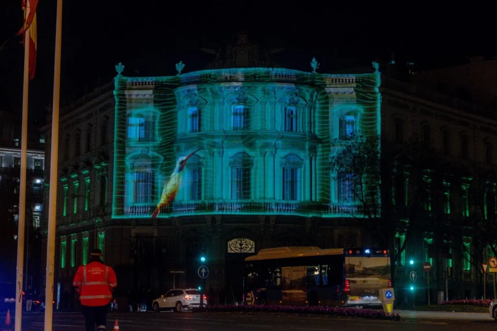 La fachada de la Casa de América, durante un vídeo mapping, a 24 de enero de 2025, en Madrid (Fuente: Agencias)