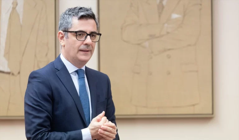 Nuevo frente para Sánchez: Europa anuncia investigación por su controvertida Ley Bolaños