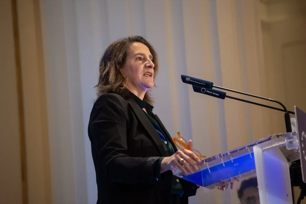 La pacifista Francisca Sauquillo se posiciona a favor del gasto militar de Sánchez 1 Moncloa La vicepresidenta ejecutiva de la Comisión Europea para una Transición Limpia, Justa y Competitiva, Teresa Ribera, protagoniza un desayuno informativo organizado por Fórum Europa, en el Hotel Four Seasons de Madrid, a 28 de marzo de 2025, en Madrid (Fuente: Agencias).