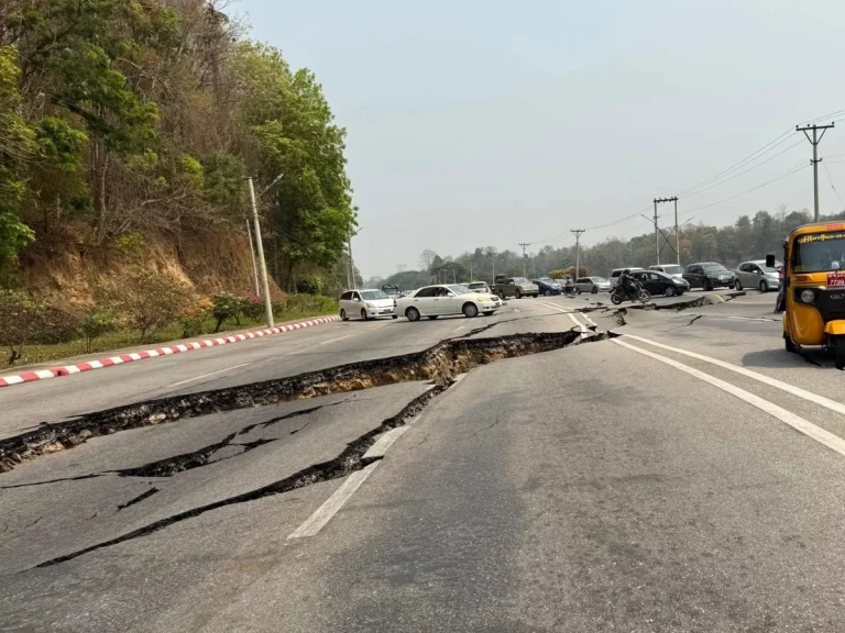 Al menos 144 muertos y 700 heridos en el terremoto de 7,7 en Birmania