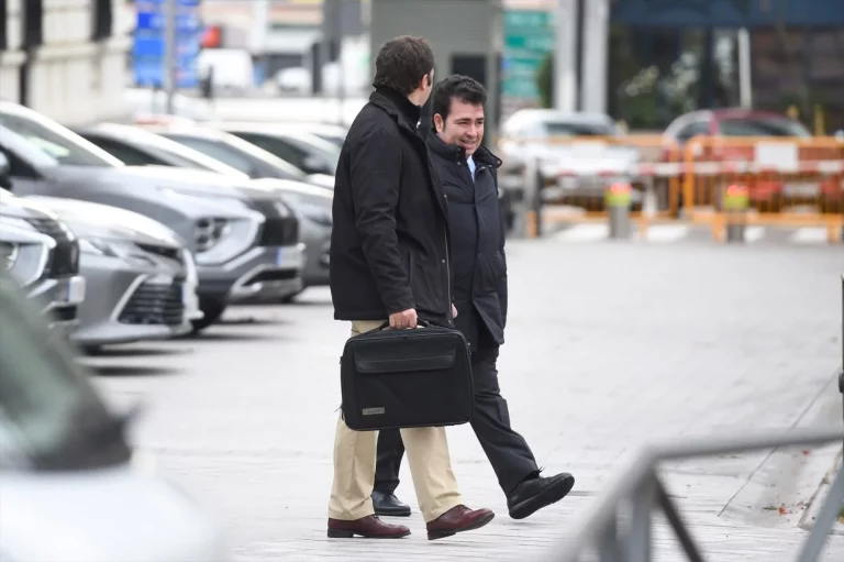 Un cabecilla de ‘Hidrocarburos’, el administrativo con 100.000 € en casa