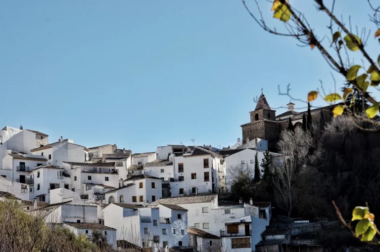 Así es el pueblo de Andalucía que esconde un plan mágico para Semana Santa