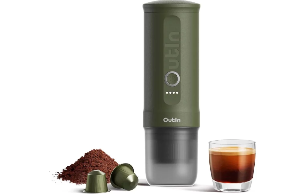 Cómo es la cafetera portátil de Amazon que será fundamental en el verano 