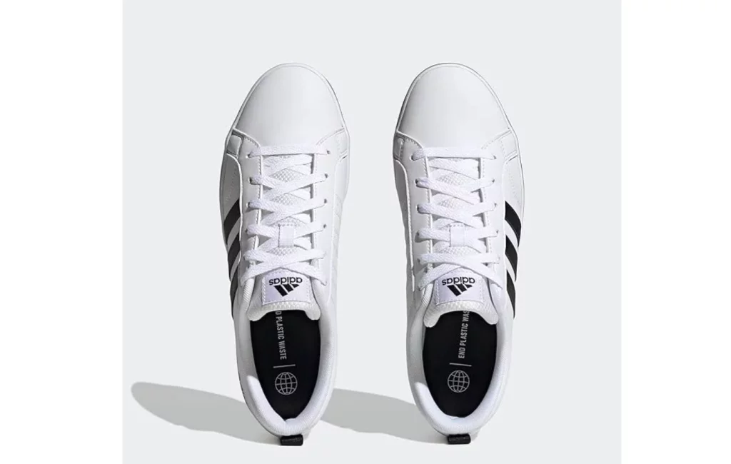 No es magia, es Adidas: las zapatillas que estilizan y te suben unos centímetros 43 Moncloa Estas son las Adidas de menos de 40 euros que arrasan entre los hombres