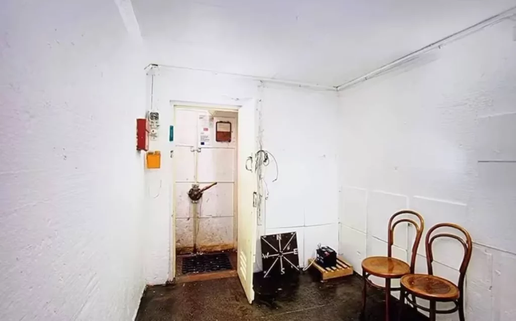 El refugio subterráneo que nadie te cuenta y podría ser clave en una Tercera Guerra Mundial 13 Moncloa Otro refugio ante una Tercera Guerra Mundial existe y está en el Reino Unido