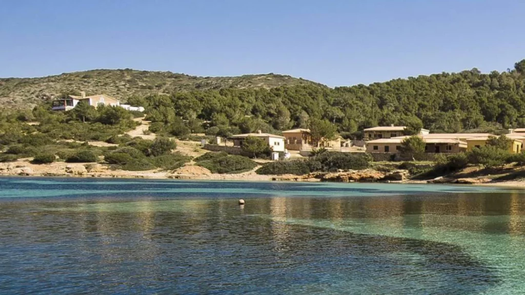 El rincón balear donde el misterio y la naturaleza conviven en una isla olvidada 2 Moncloa La imagen más triste en este oscuro territorio balear