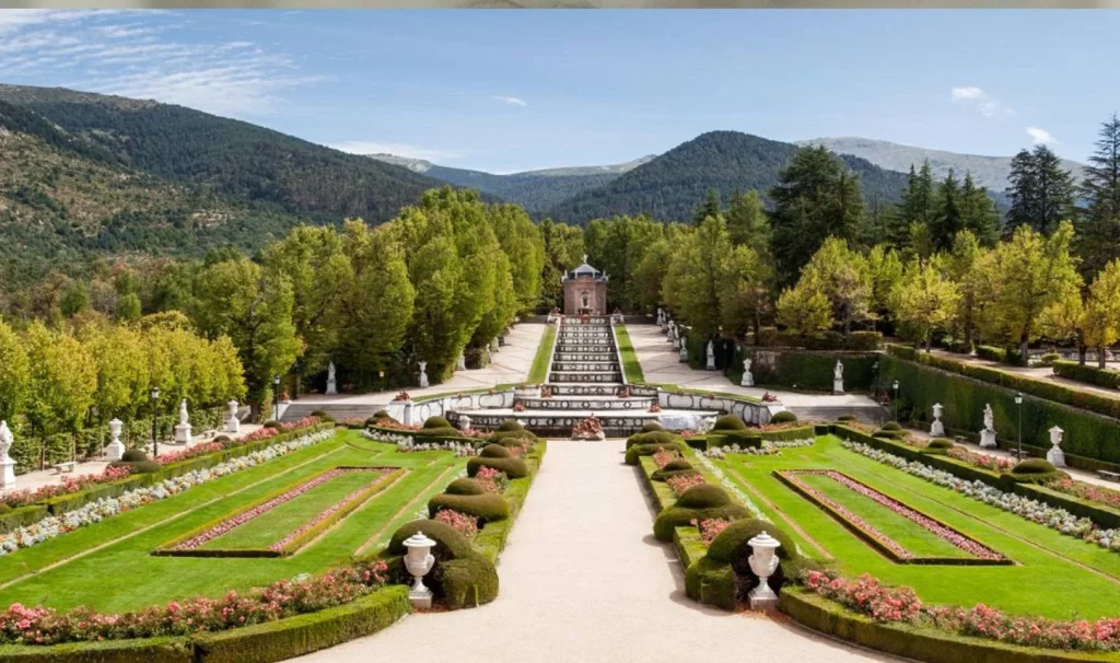 Qué hacer en el palacio de Manual para señoritas