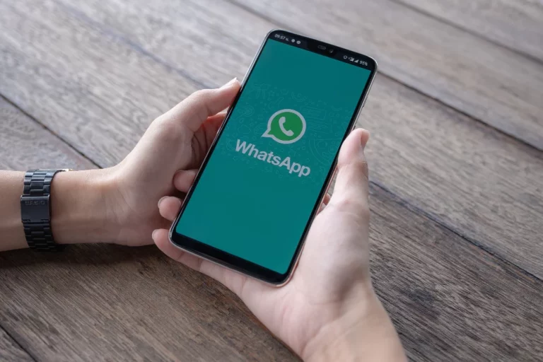 La estafa que empieza con un pedido en Amazon y termina con tu WhatsApp hackeado