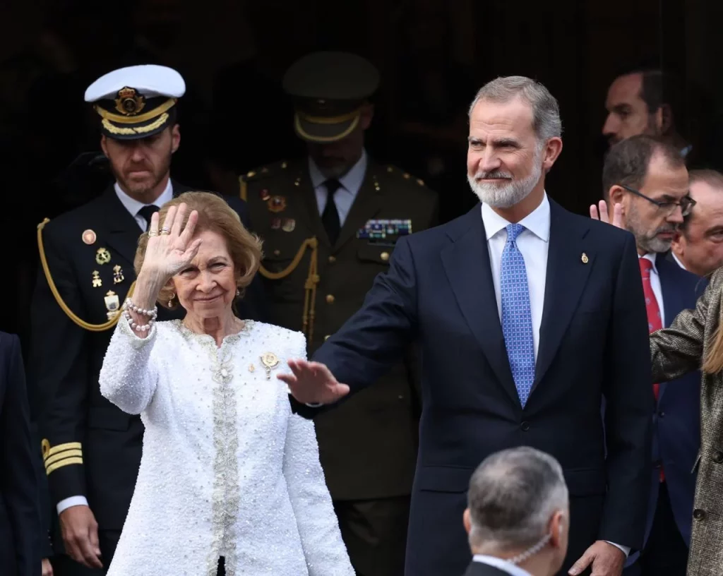 Felipe VI toma medidas urgentes ante el estado de salud de su madre 27 Moncloa Felipe VI