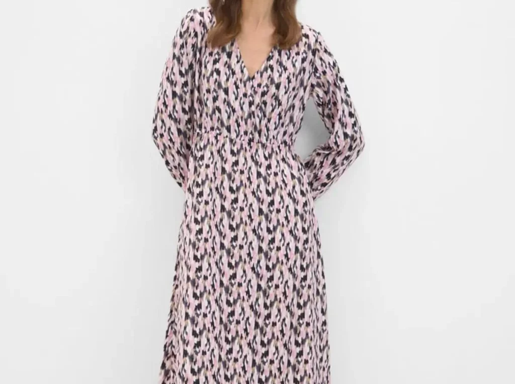 Disfruta esta colección de vestidos holgados de Cortefiel que está triunfando 10 Moncloa Cortefiel