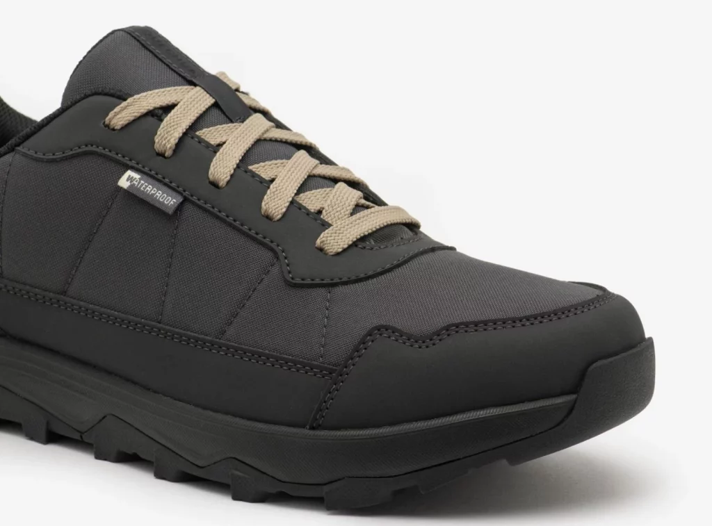 Decathlon tiene unas zapatillas impermeables que harán que te olvides de las botas de agua 13 Moncloa WhatsApp Image 2025 03 23 at 9.56.45 PM 3 Moncloa