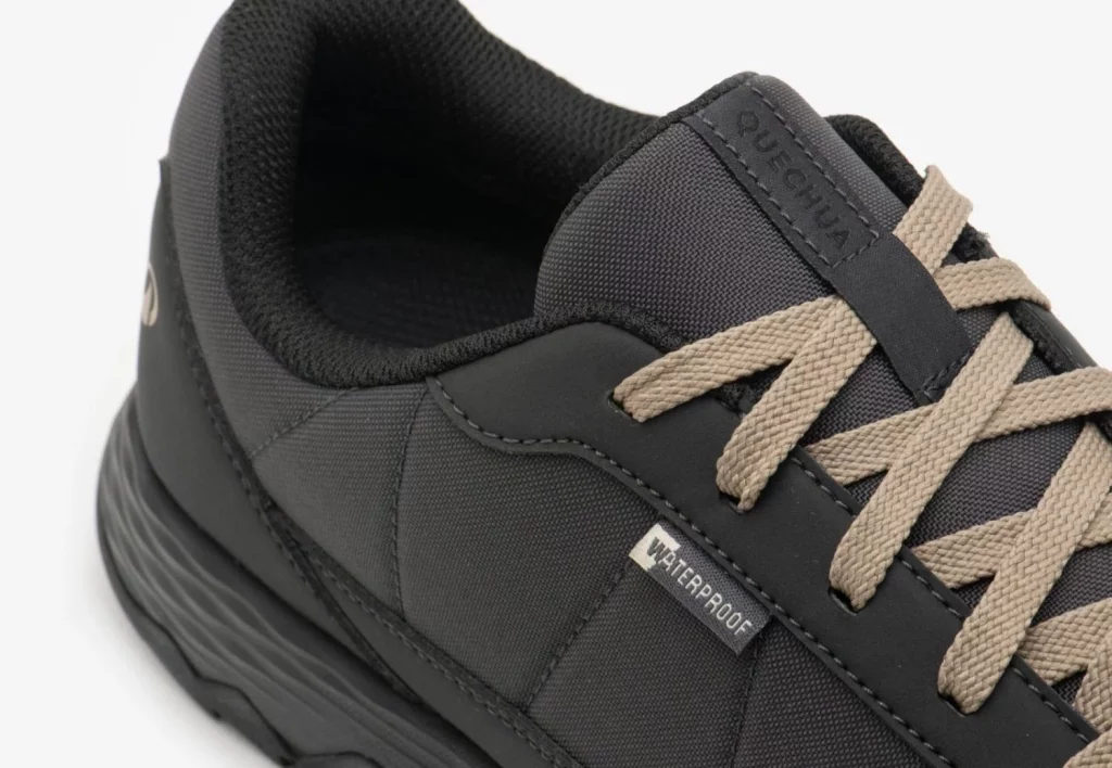 Decathlon tiene unas zapatillas impermeables que harán que te olvides de las botas de agua 14 Moncloa WhatsApp Image 2025 03 23 at 9.56.45 PM 4 Moncloa