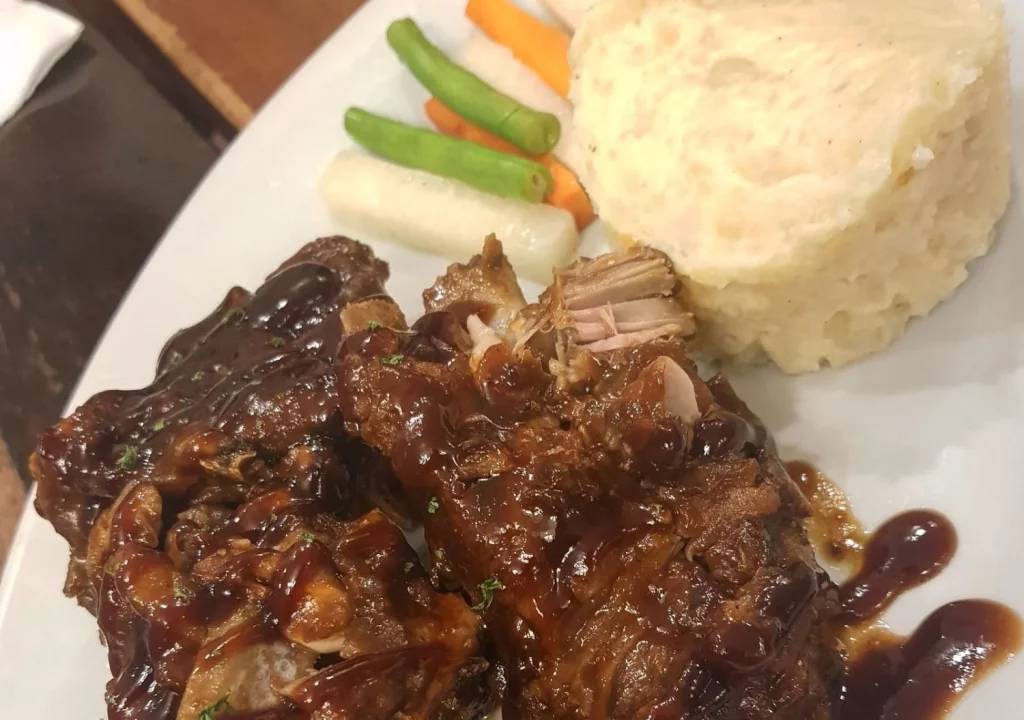 Descubre la receta de rabo de toro, un clásico de la cocina andaluza 24 Moncloa WhatsApp Image 2025 03 23 at 9.57.37 PM 6 Moncloa