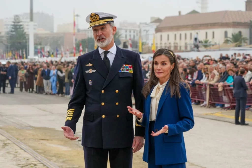 Felipe VI y Letizia aumentan la seguridad de Leonor ante preocupantes filtraciones 5 Moncloa Felipe VI y Letizia