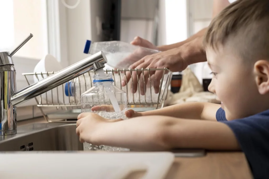 La regla de las cuatro horas que debes conocer si bebes agua del grifo 33 Moncloa CONSEJOS PARA UN CONSUMO SEGURO Y RESPONSABLE DEL AGUA DEL GRIFO