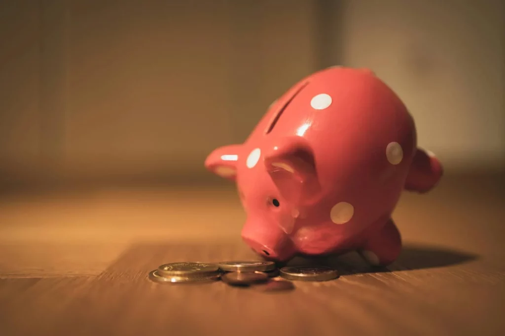 El insólito método de ahorro de una española: le cobra 50 euros a su novio y se vuelve viral 26 Moncloa El método del euro: otra forma de ahorro para llegar a los 6 mil en un año