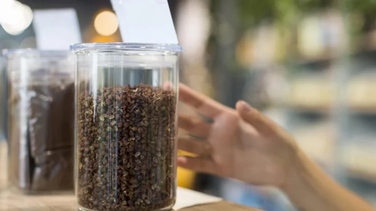Tres formas de tomar café en verano sin sudar la gota gorda