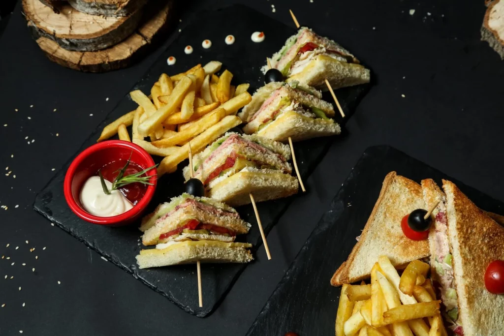 Tapas, buen rollo y encanto: la ruta más sabrosa por una ciudad que te va a enamorar en Semana Santa 35 Moncloa UNA CIUDAD POR DESCUBRIR: SANTANDER EN CADA RINCÓN