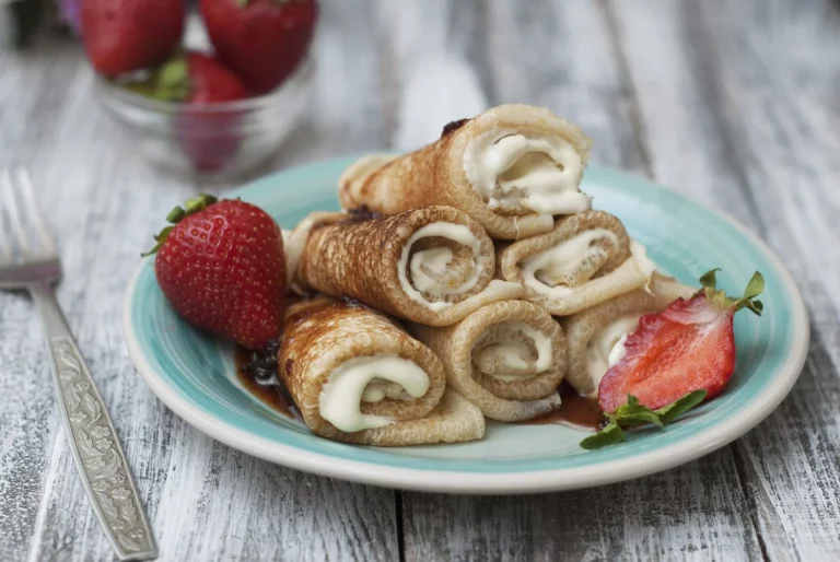 Así se hacen los crepes sin harina que se están comiendo a los clásicos