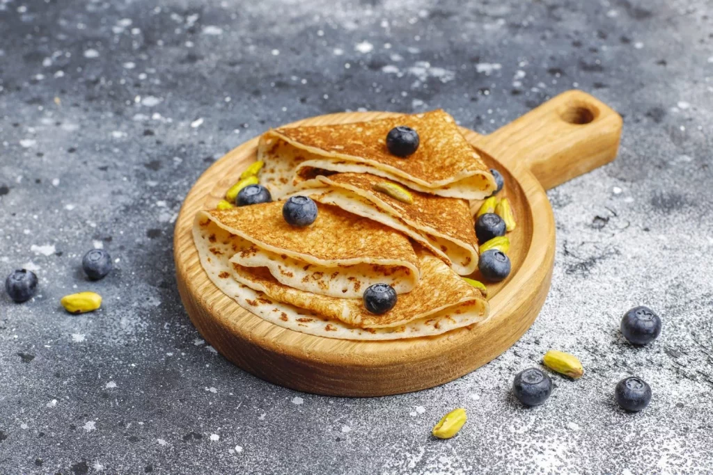 Así se hacen los crepes sin harina que se están comiendo a los clásicos 24 Moncloa CREPES SIN HARINA EN LA DIETA: UNA OPCIÓN SALUDABLE