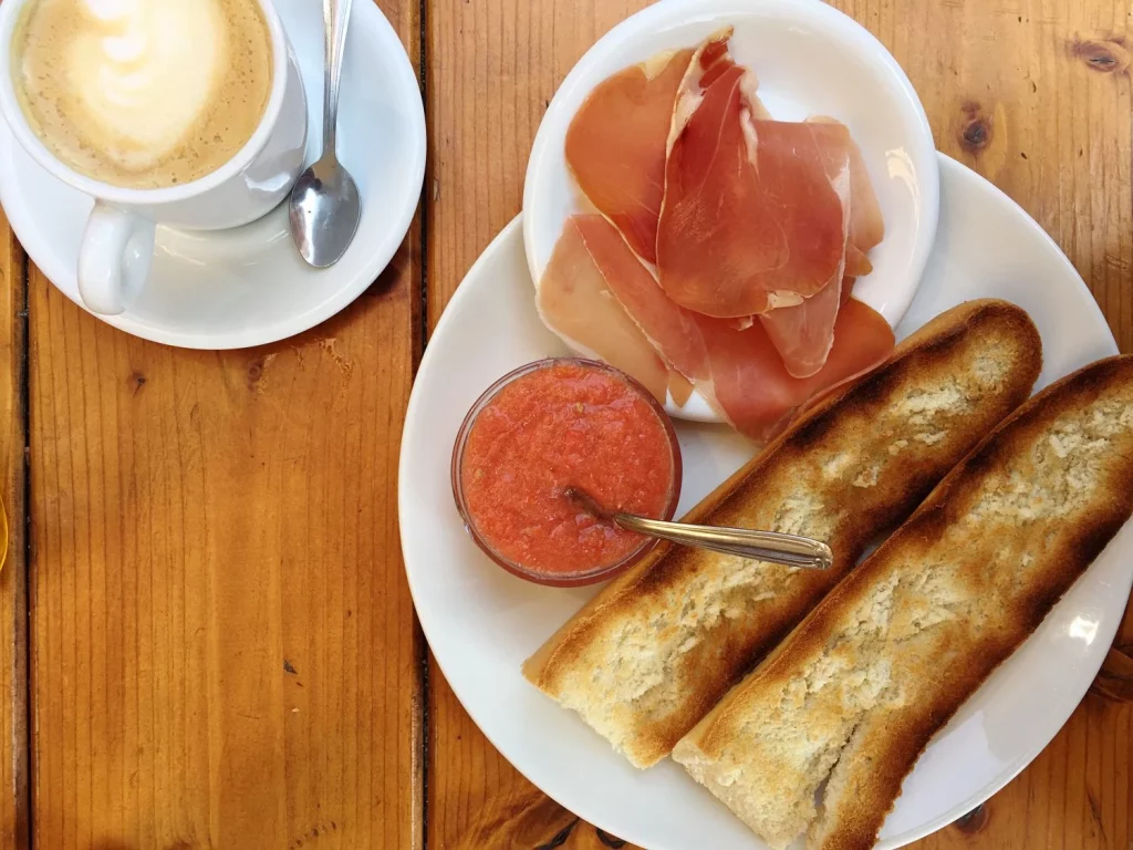 El desayuno salado gana terreno en España y este es el motivo 20 Moncloa BENEFICIOS NUTRICIONALES DEL DESAYUNO SALADO