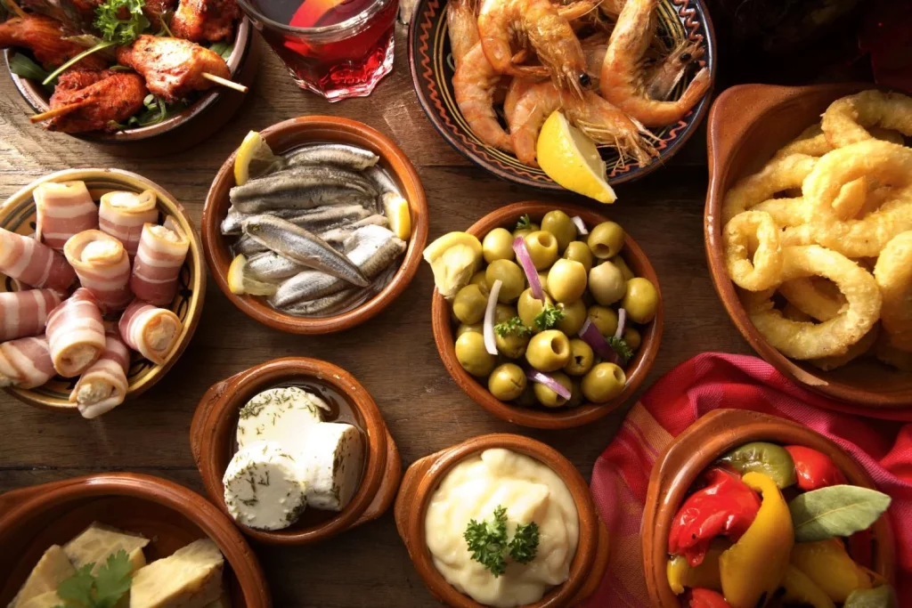 Así es el pueblo de Andalucía que esconde un plan mágico para Semana Santa 10 Moncloa GASTRONOMÍA ANDALUZA: SABORES DE SEMANA SANTA