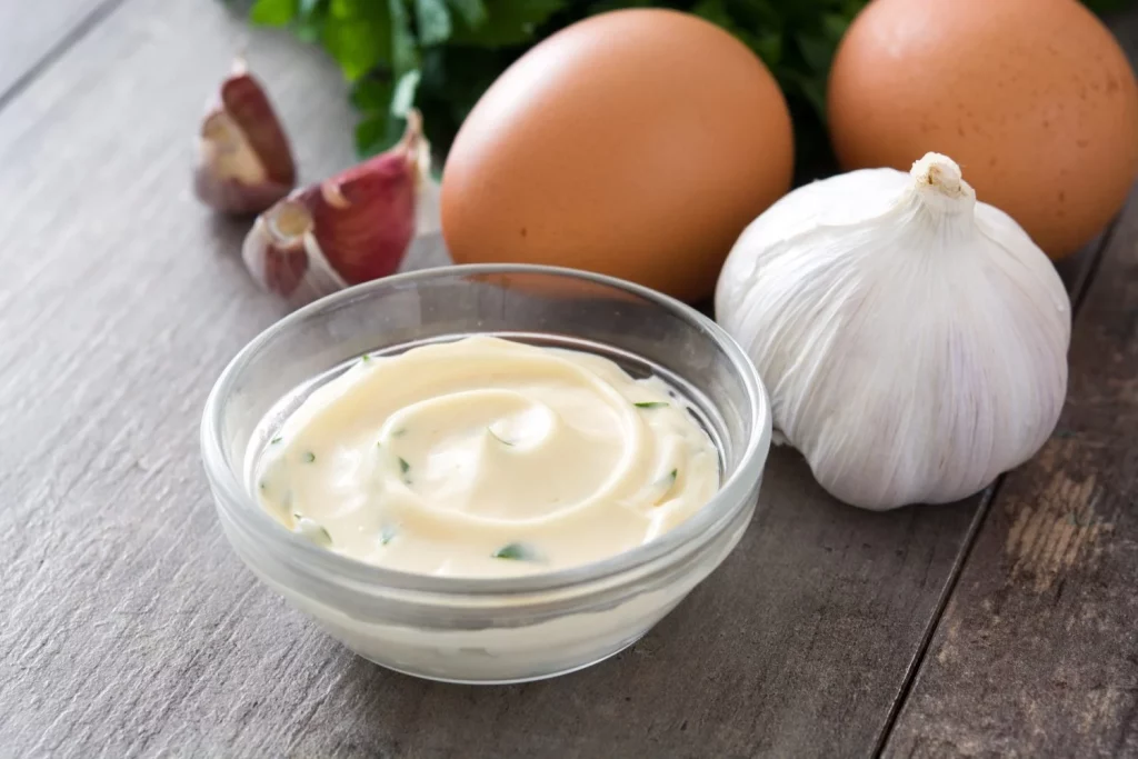 El secreto andaluz para una mayonesa casera sin fallos y sin cortes 26 Moncloa VARIACIONES GOURMET: DALE UN TOQUE PERSONAL